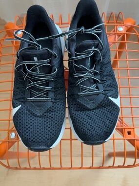 Nike Black White Women's Athletic Running Shoes